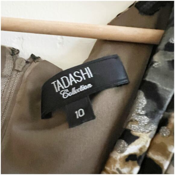 Tadashi Collection Animall Print Silk Pleated Faux Wrap Blouse Ruching Size 10 - Picture 9 of 13